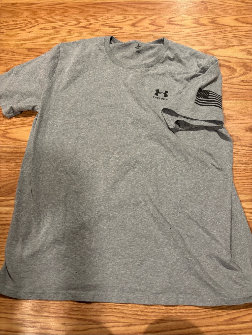 Under Armour Gray Short-Sleeve Freedom Tee with Flag Sleeve Graphic 2XL